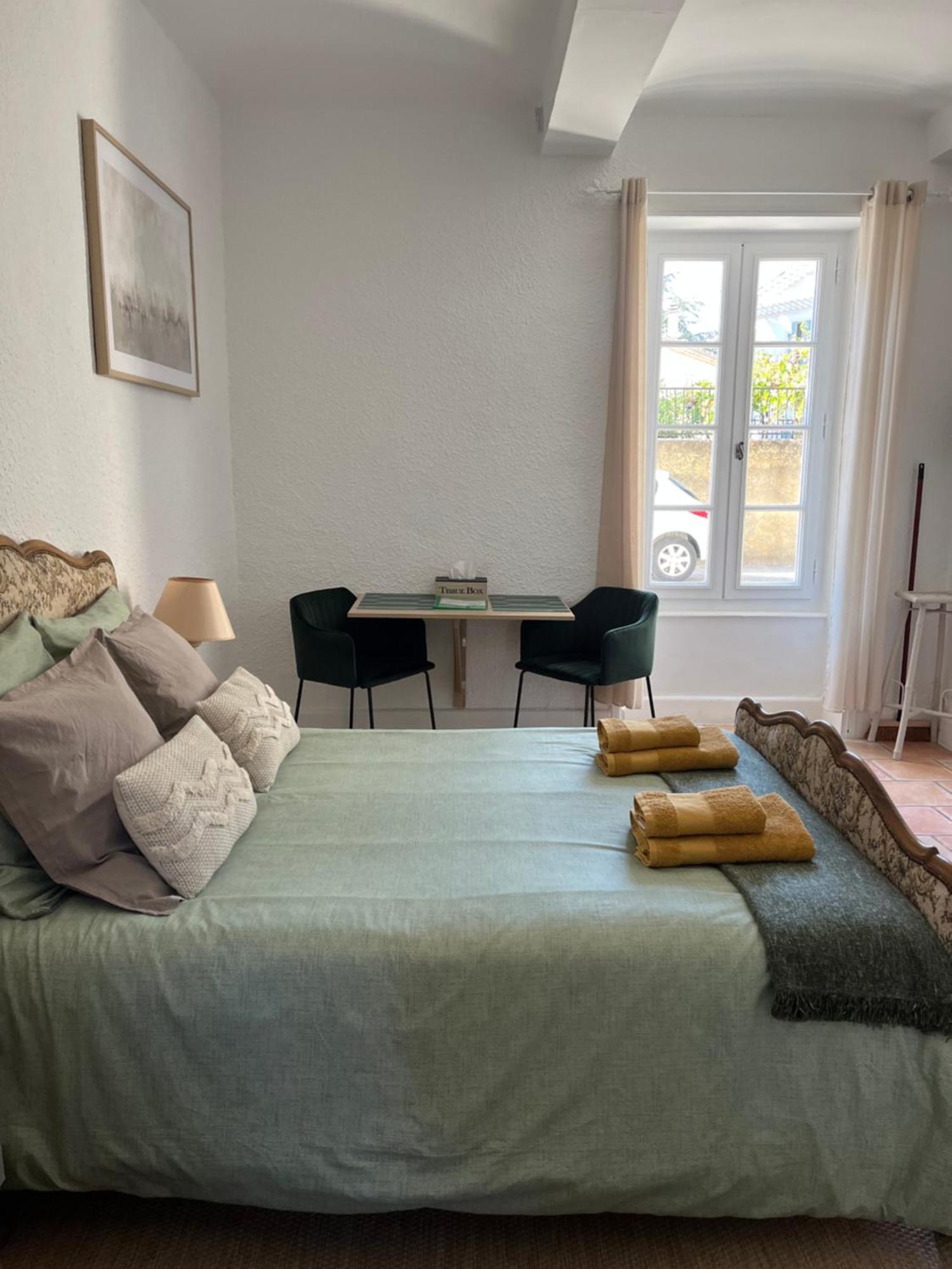 Au Petit Faubourg Apartment Grignan Exterior photo